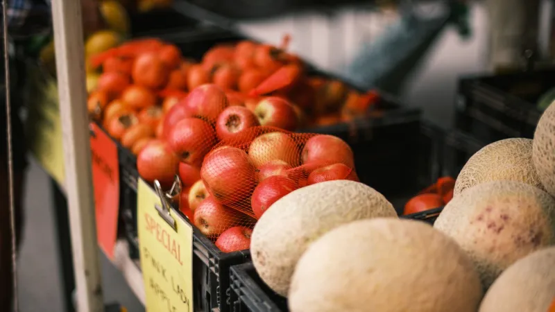 Local vs. Organic: The Grocery Store Debate Nobody Has a Clean Answer To